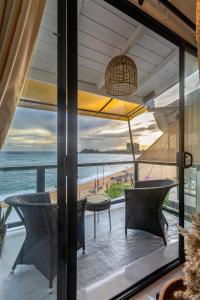 Posezení v ubytování Peacock Beach Hotel Unawatuna