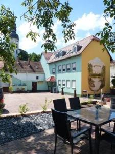 Zgradba, v kateri se nahaja hotel