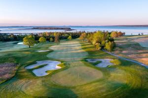Golf v hotelu nebo okolí