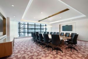 Área de negócios e/ou sala de conferências em HONEYROSE Hotel, Montreal, a Tribute Portfolio Hotel
