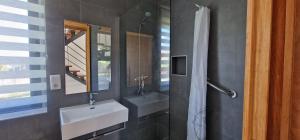 Koupelna v ubytování Luxury Villas + 22 fotografií