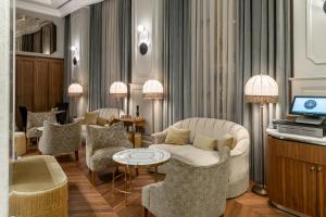 Posezení v ubytování Orientbank Hotel Istanbul, Autograph Collection