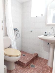 A bathroom at Kasi's nature home
