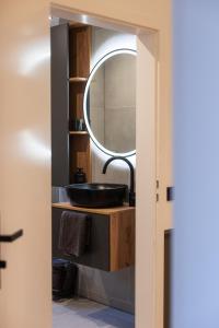 Phòng tắm tại Mokka Suite Design in Neumünster