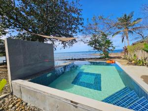 Bazén v ubytování Vhora Resort nebo v jeho okolí