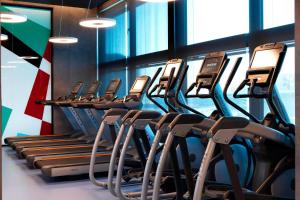 Academia e/ou comodidades em Renaissance Warsaw Airport Hotel