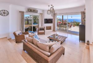 Μια τηλεόραση ή/και κέντρο ψυχαγωγίας στο Villa Turquoise