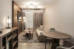 Posezení v ubytování AC Hotel by Marriott St Julian's
