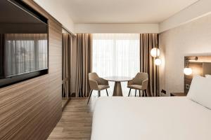 Postel nebo postele na pokoji v ubytování AC Hotel by Marriott St Julian's