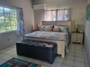 Llit o llits en una habitació de Hideaway N Paradise Seaview with Private Pool & Free Airport Shuttle