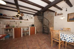 Kuchyň nebo kuchyňský kout v ubytování Stone house Na Rudini + 37 fotografií