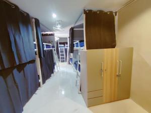 Fotografie z fotogalerie ubytování Babyshark Hostel - Loh Dalum Bay v destinaci Phi Phi Don
