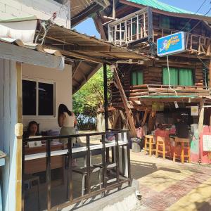 Balkón nebo terasa v ubytování Babyshark Hostel - Loh Dalum Bay