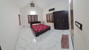 Katil atau katil-katil dalam bilik di 3 BHK HOUSE with nice facilities,Gate&Fence