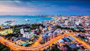 Nespecifikovaný výhled na destinaci Pattaya South nebo výhled na město při pohledu z apartmánu
