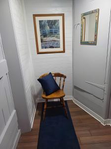 Fotografie z fotogalerie ubytování Double Room in Character Cottage With Parking, Beaulieu, New Forest v destinaci Beaulieu