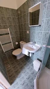 Un baño de Hotýlek.eu