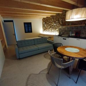 Χώρος καθιστικού στο Empordà Apartament-Peratallada