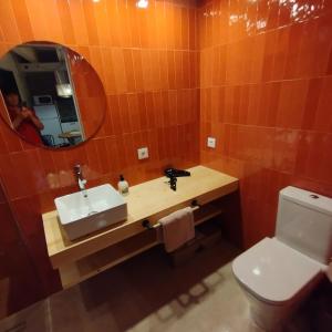 Ένα μπάνιο στο Empordà Apartament-Peratallada +8 φωτογραφίες