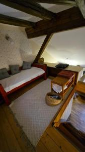 Postel nebo postele na pokoji v ubytování Historisches Apartment in Mühlhausen Thuringia