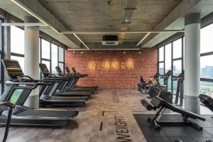 Fitness centrum a/nebo fitness zařízení v ubytování Millerz square Tower Barrow