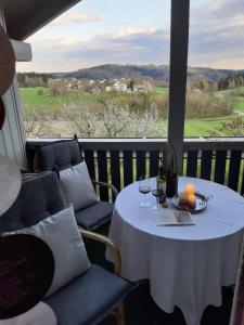 Balkón nebo terasa v ubytování 5 Sterne Ferienwohnung Alpenblick nur für Urlaubsgäste