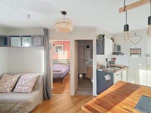 Kuchyň nebo kuchyňský kout v ubytování Chic Appartement 4 personnes