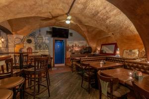 Restoran või mõni muu söögikoht majutusasutuses Studio Nicolas II Prague