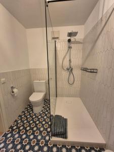 Koupelna v ubytování 5 DTV Sterne Ferienwohnung am See Stella