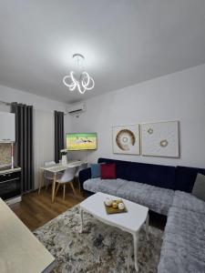 Ruang duduk di Ideal Home
