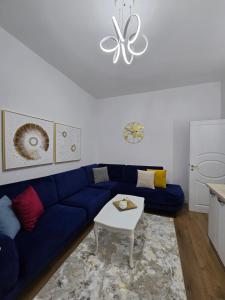 Ruang duduk di Ideal Home