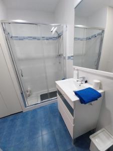 Kúpeľňa v ubytovaní APARTAMENTO con TERRAZA VISTAS AL MAR