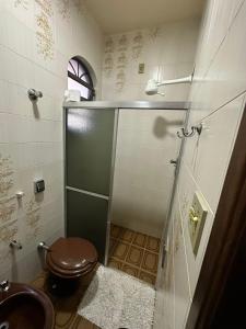 Bilik mandi di Flat's Ennova +31 gambar