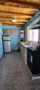 Dapur atau dapur kecil di La Calandria - Cabaña de alta montaña +3 gambar