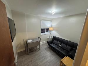 TV a/nebo společenská místnost v ubytování A cosy apartment