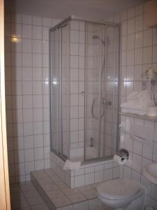 Bathroom sa Altstadthotel "Garni" Grimma