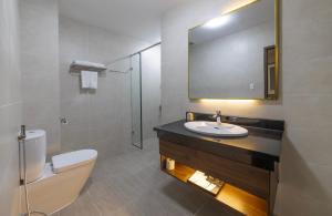 Koupelna v ubytování Rum Vang Hotel Da Lat