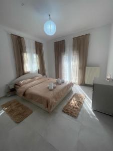 Galeriebild der Unterkunft Three with 2 Baths in Evosmos in Thessaloniki