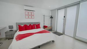 Postel nebo postele na pokoji v ubytování Aquaville Dorado Moderna A Studio 7 + 37 fotografií