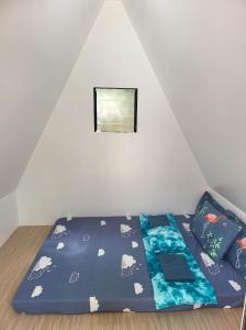 Postel nebo postele na pokoji v ubytování Glamping at Le' Antonia's Farm