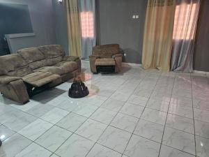 Χώρος καθιστικού στο Entire House à Bamako