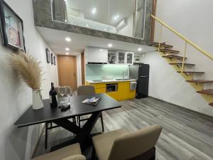 Köök või kööginurk majutusasutuses Mango Apartment and Homestay - HaNoi railway station