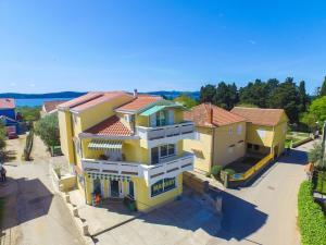 Pokrajina v okolici apartmaja + 19 fotografij