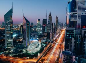 Nespecifikovaný výhled na destinaci Dubaj nebo výhled na město při pohledu z hotelu