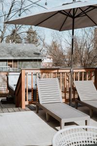 Φωτογραφία από το άλμπουμ του Spacious 5br Home W Hot Tub & Deck σε Centennial