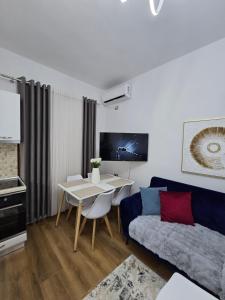 Televisyen dan/atau pusat hiburan di Ideal Home