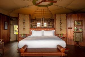Katil atau katil-katil dalam bilik di Anantara Golden Triangle Elephant Camp & Resort