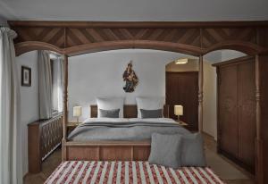 Katil atau katil-katil dalam bilik di Hotel Goldener Greif