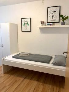 Katil atau katil-katil dalam bilik di No2 TOP Apartment4YOU - 3 Zimmer, 1-6 Pers, Saarbrücken - Jägersfreude Saarbruecken