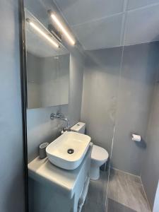 Kúpeľňa v ubytovaní Tinion Urban Hotel
